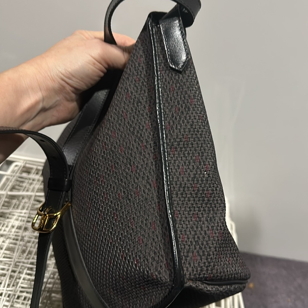 YSL crossbody.  Excellent used condition! - Picture 5 of 17